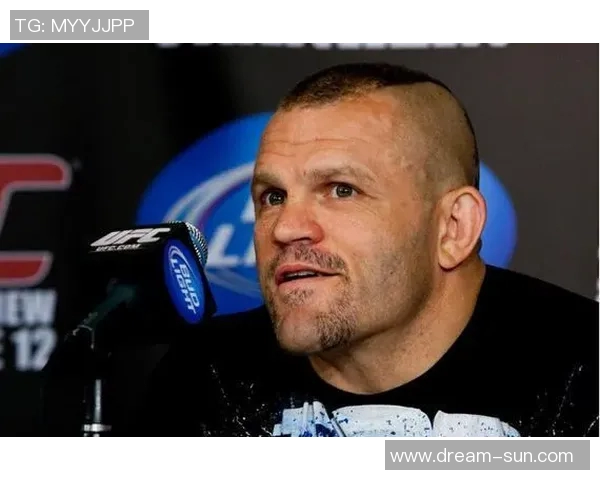 UFC狼人冰人与冰人对决的精彩瞬间与战术分析